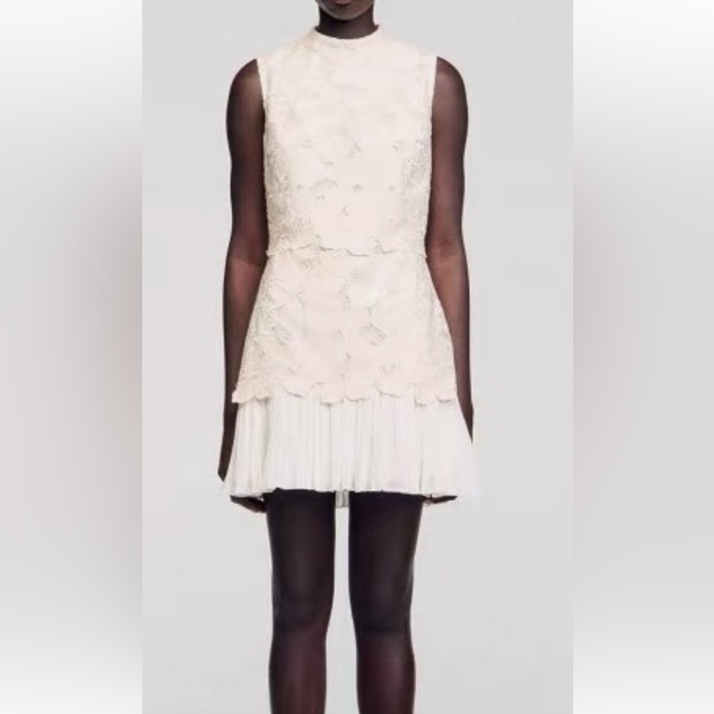 Sandro White Floral  this name run small